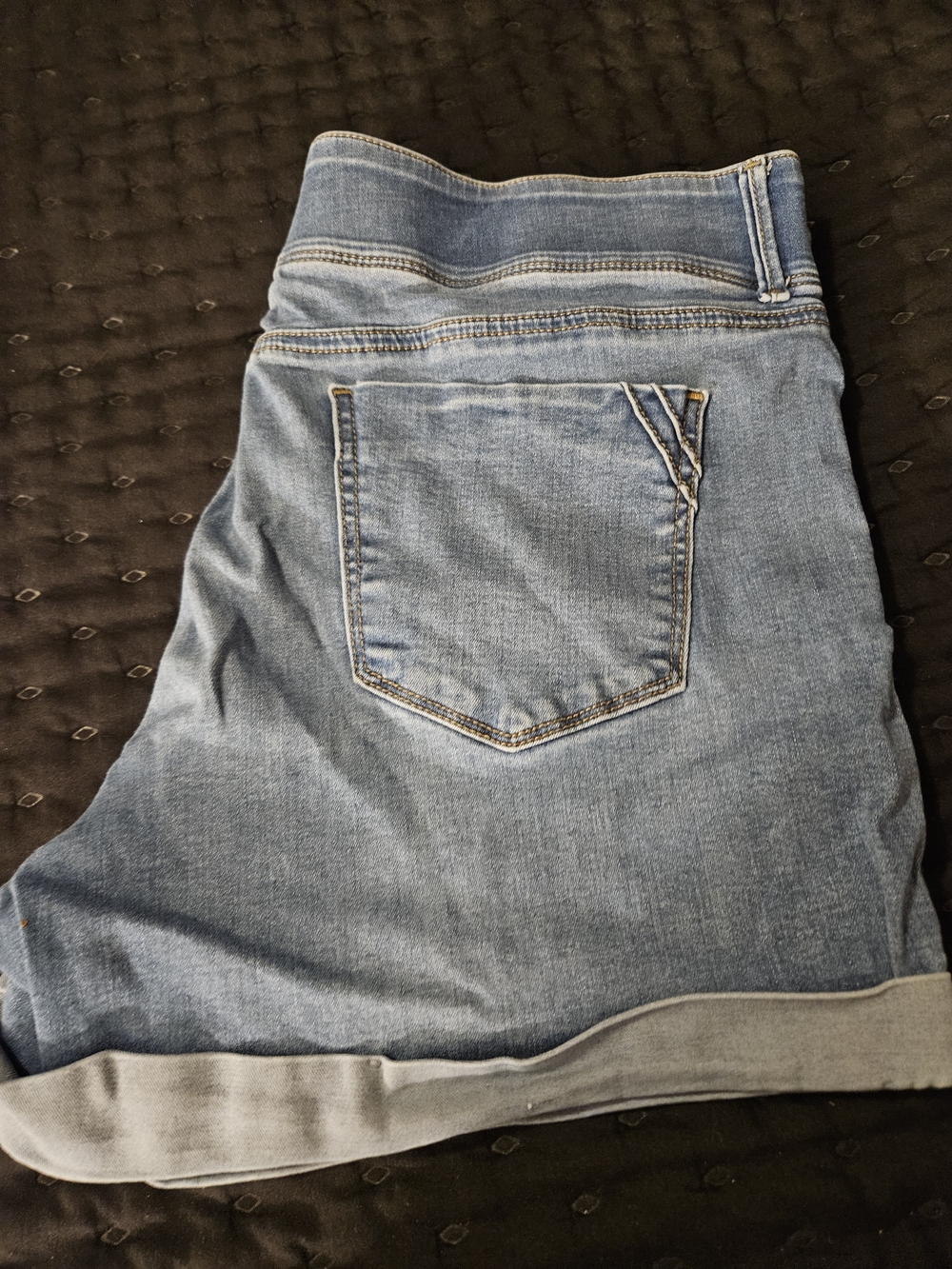 Apt. 9 Light Blue Cropped Women’s Jeans